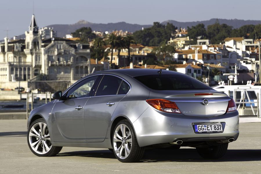  Opel Insignia BiTurbo CDTI 2012 года  (фото 23 из 34)